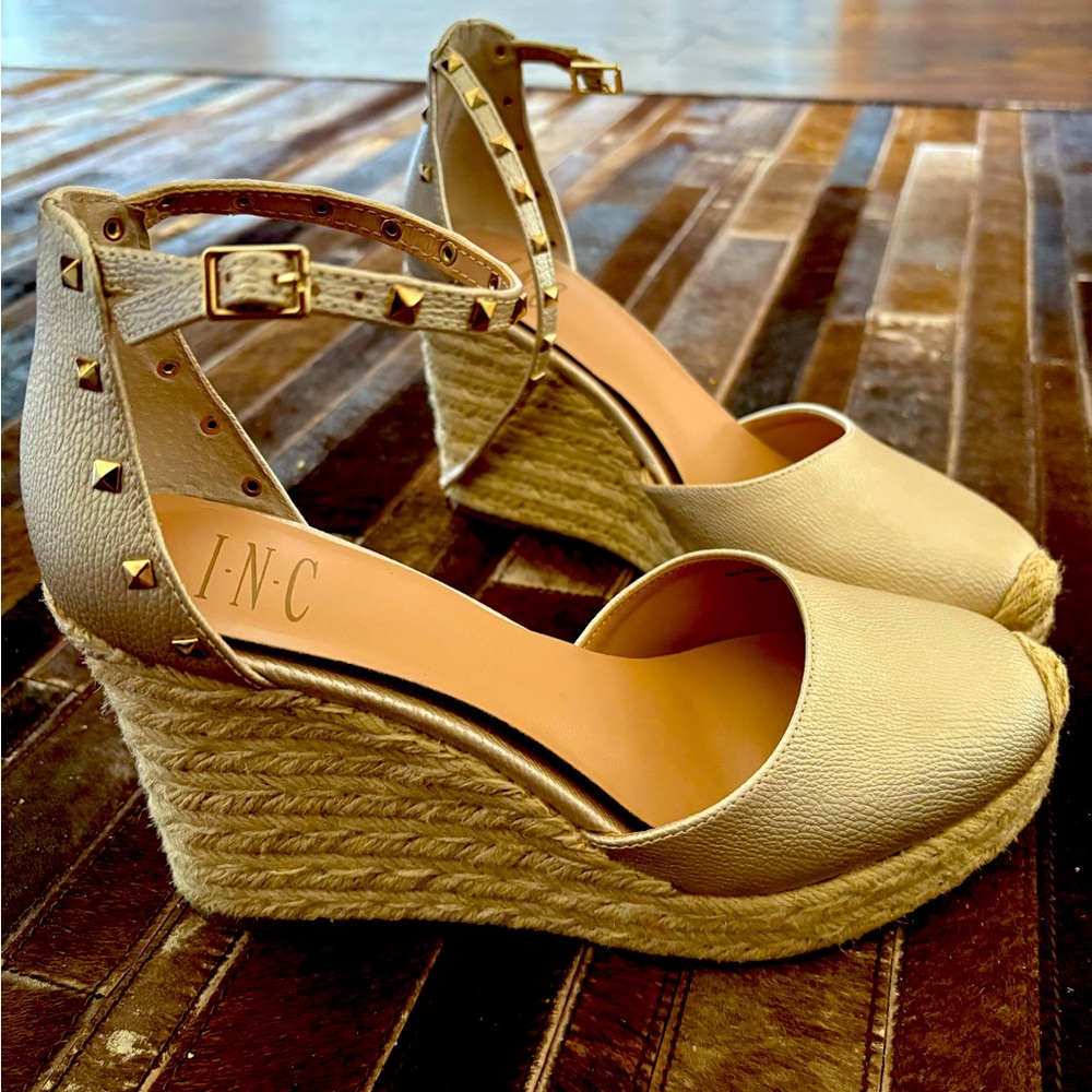 INC International Concepts Women's Tan Wedge Sandals